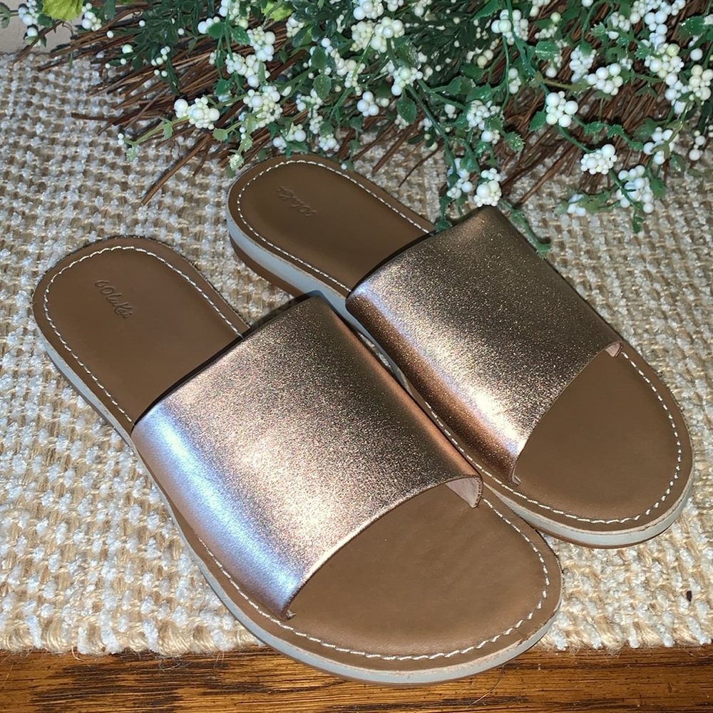 OluKai Women's Metallic Rose Gold Slide Sandals